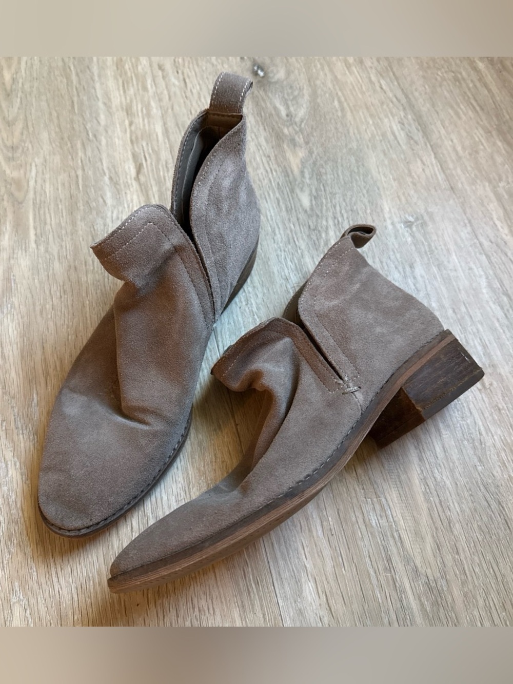 Dolce Vita Taupe Suede Ankle Booties 7.5